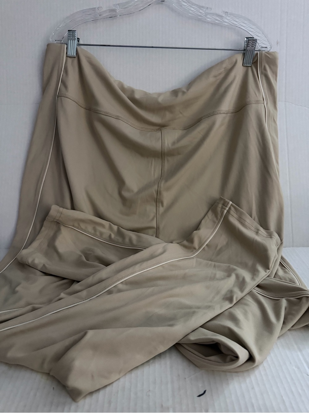 Pro Player Women’s Beige Track Pants with White Piping